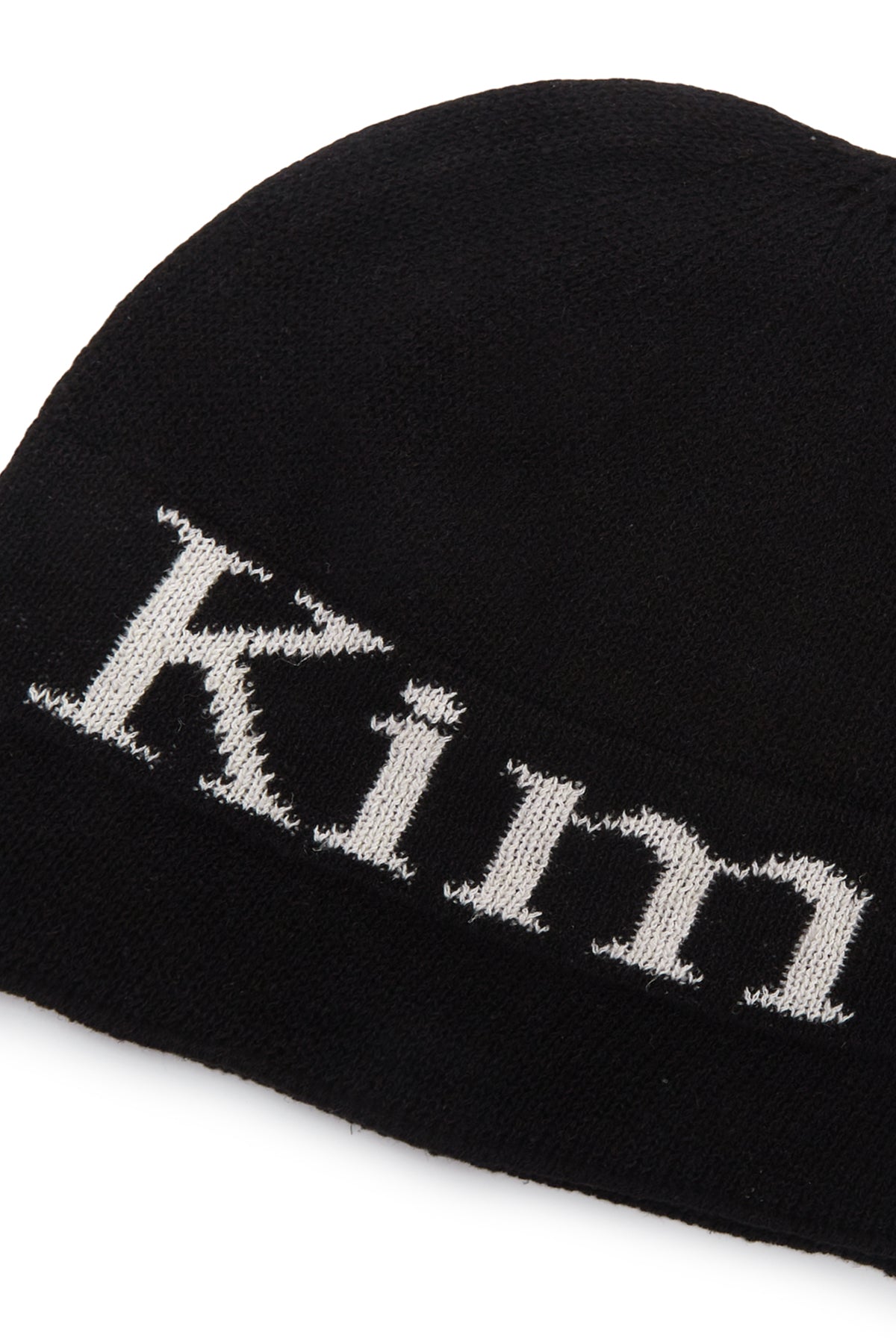 matinkim LOGO LINEN SHORT BEANIE IN BLACK