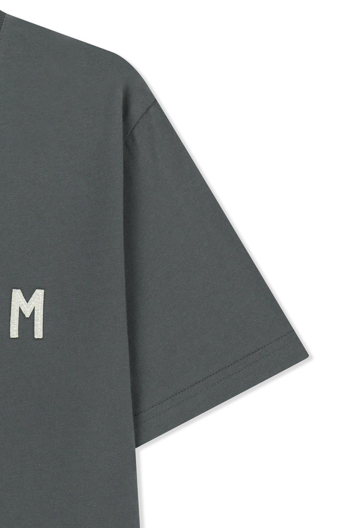 matinkim APPLIQUE FELT LOGO TOP IN CHARCOAL