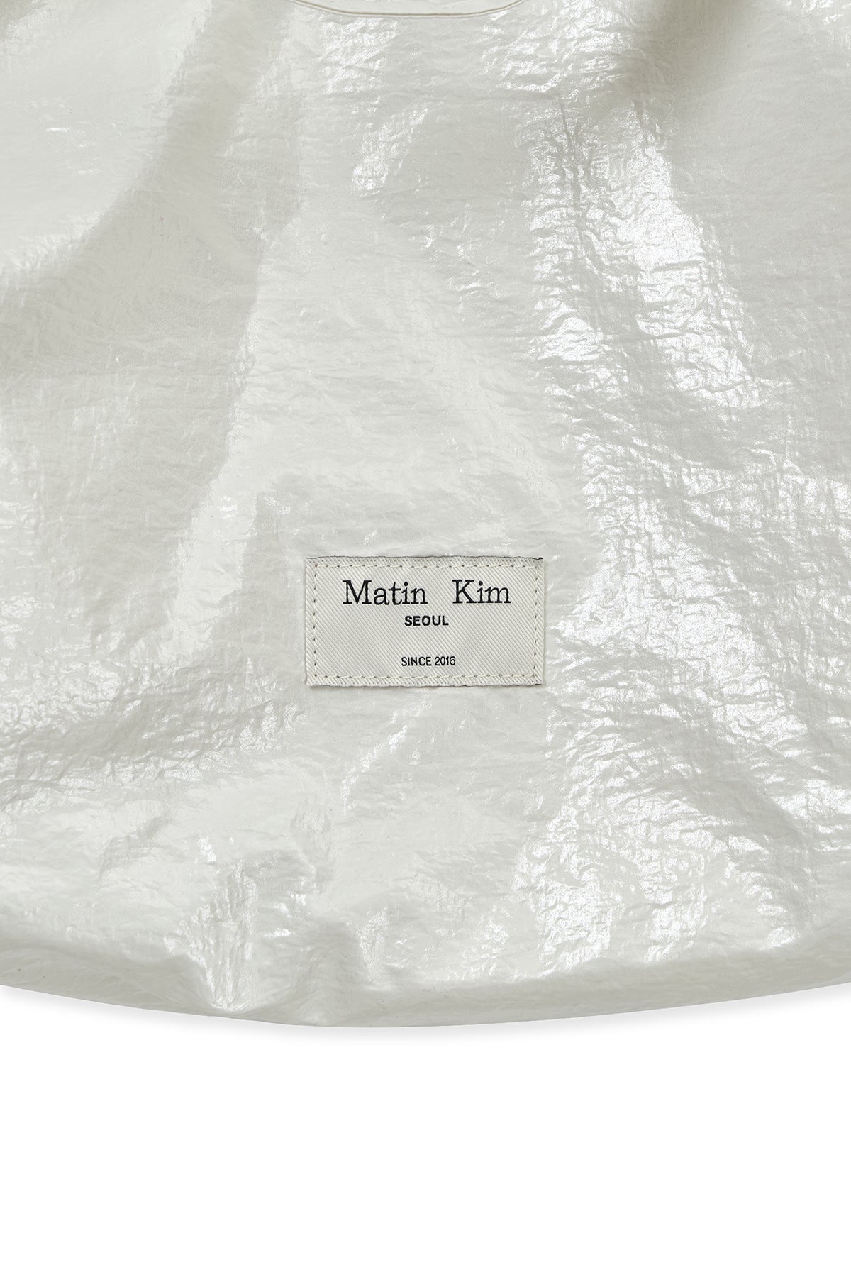 matinkim GLOSSY LIGHT TWO WAY BAG IN IVORY