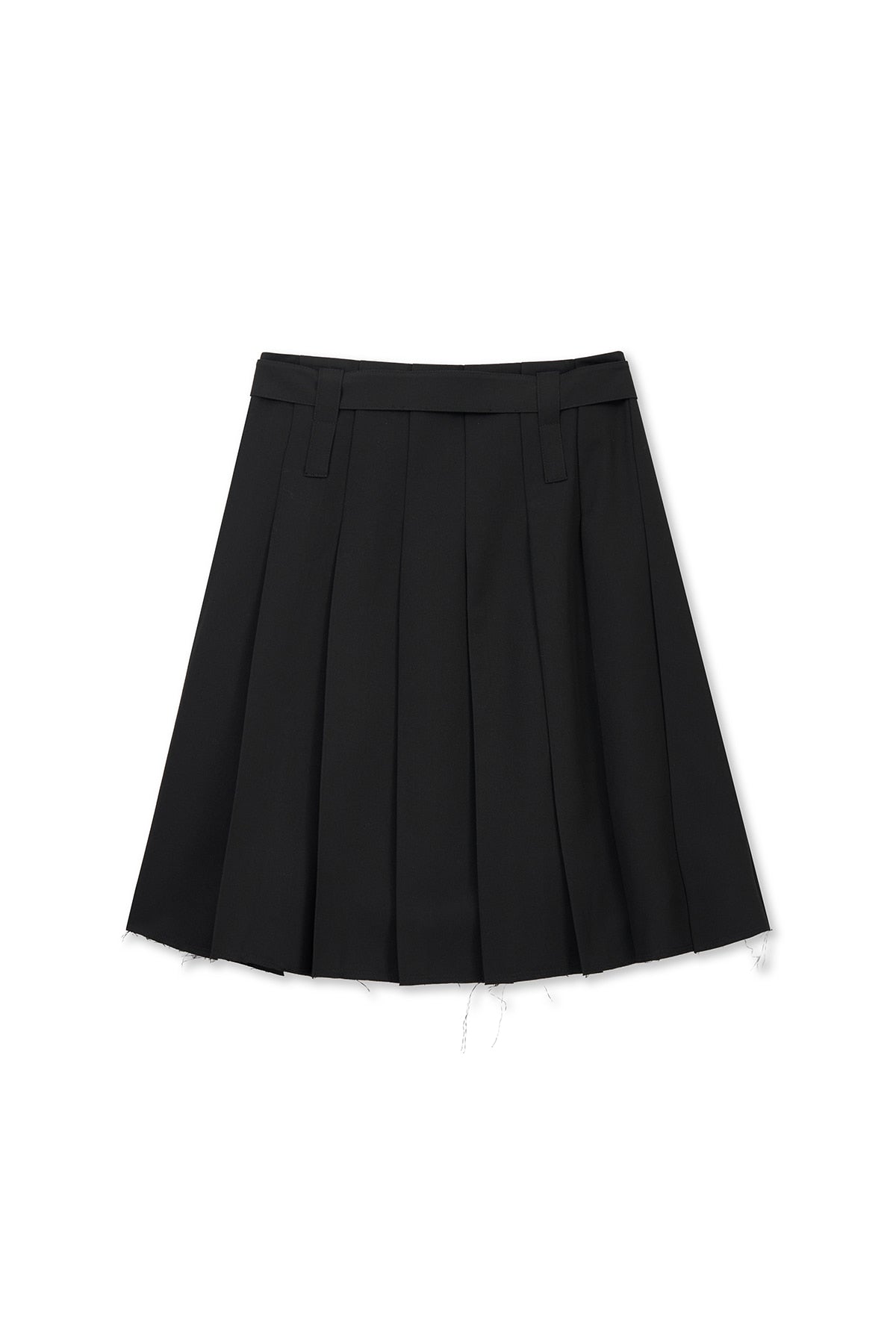 matinkim BELTED SLIT PLEAT SKIRT IN BLACK