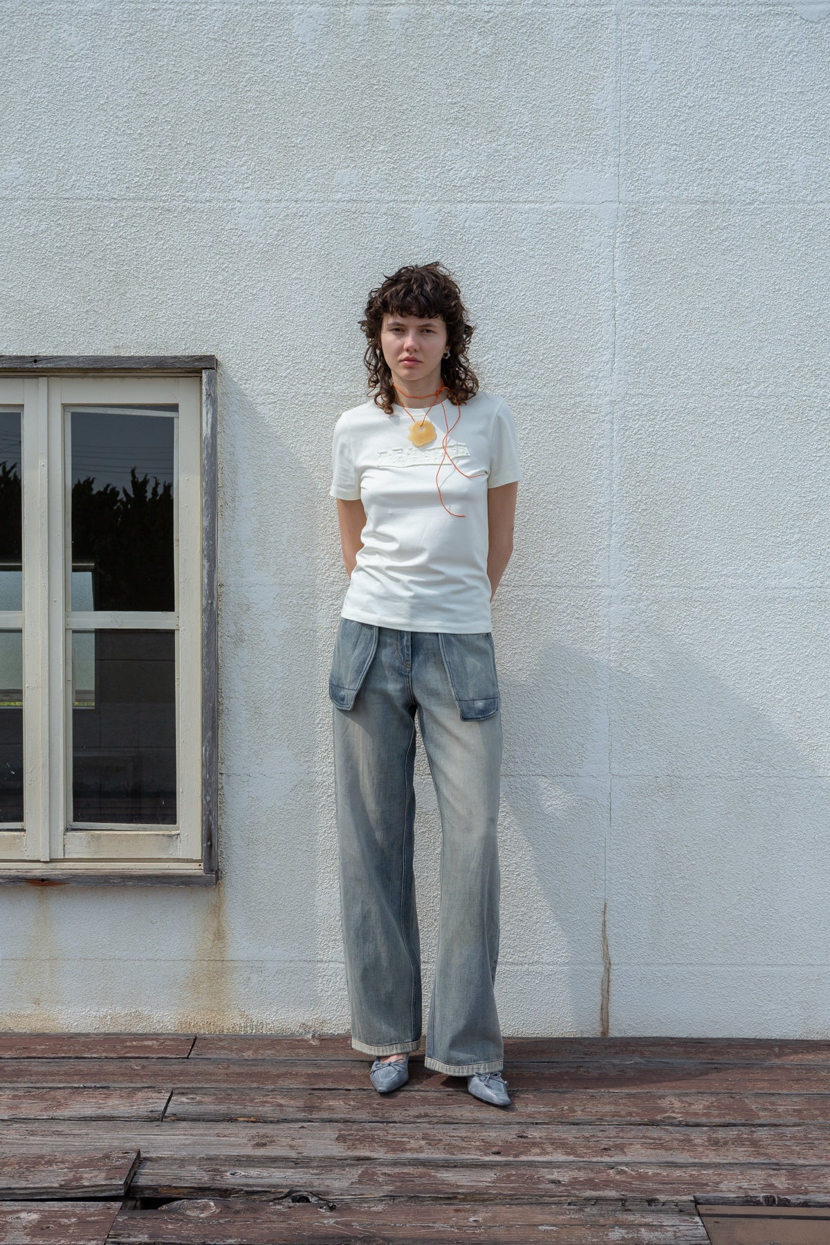 matinkim APPLIQUE LOGO PATCH TOP IN CREAM
