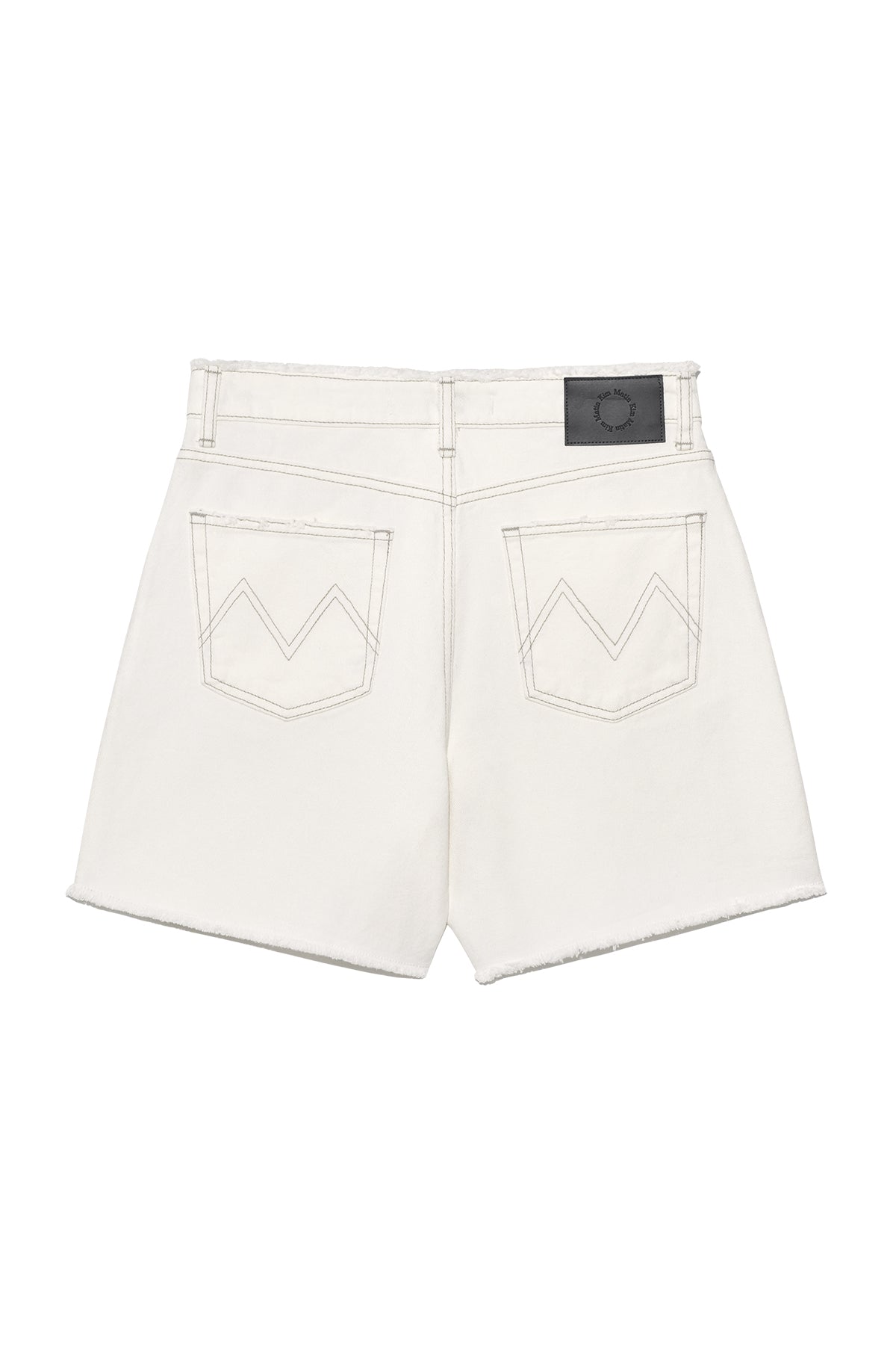 matinkim CUT LINE POINT DENIM SHORTS IN WHITE