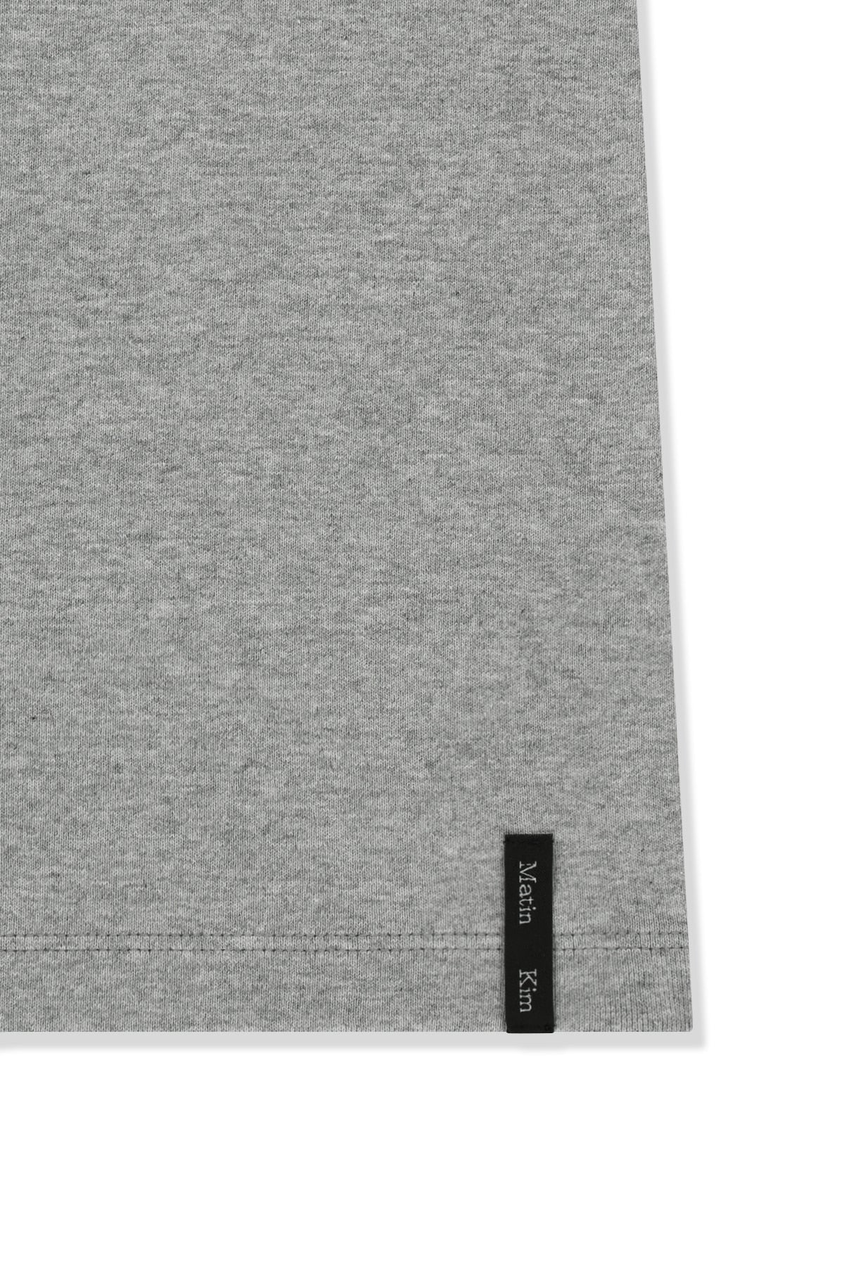 matinkim LABEL DETAIL SLIM FIT TOP IN GREY