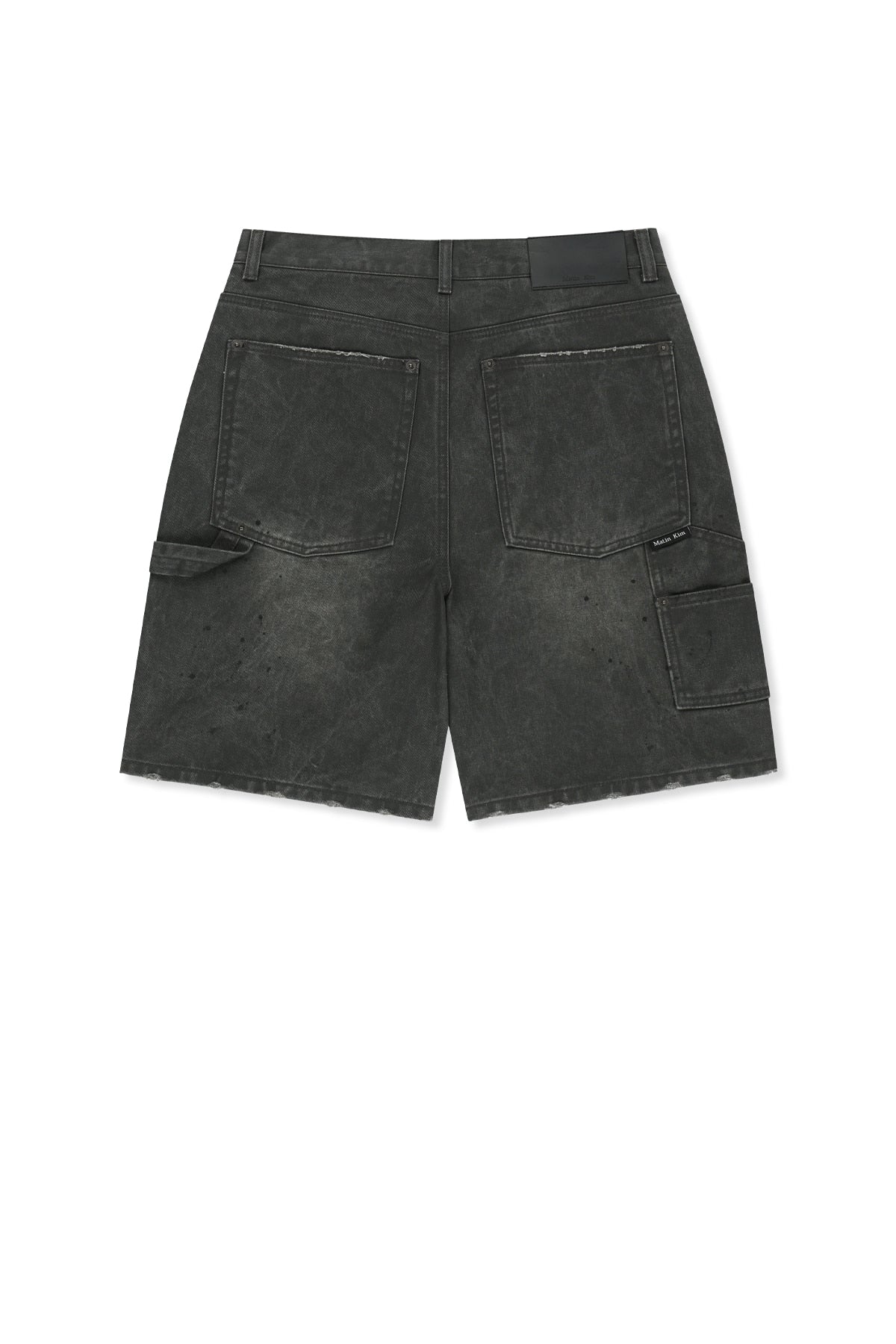 matinkim CARPENTER BERMUDA DENIM PANTS IN CHARCOAL
