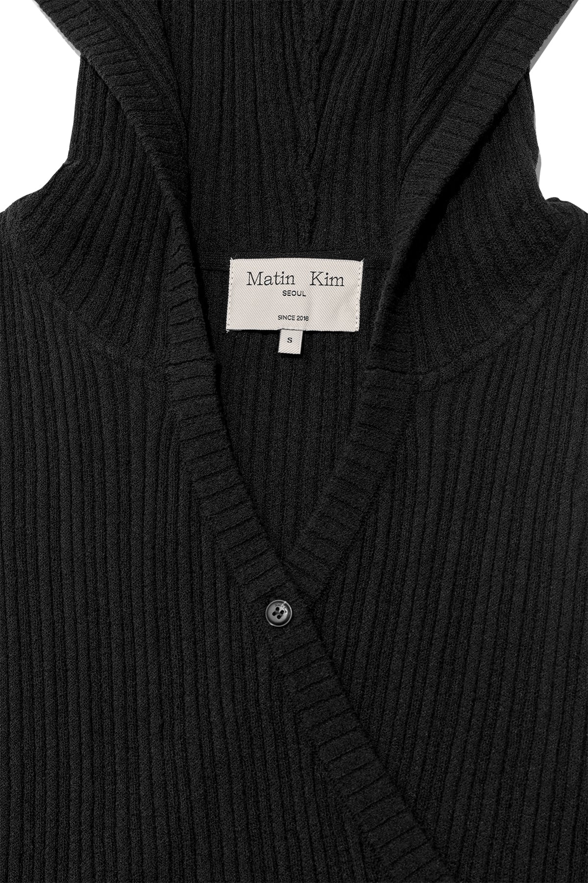 matinkim WRAP SLEEVELESS KNIT HOODY TOP IN BLACK