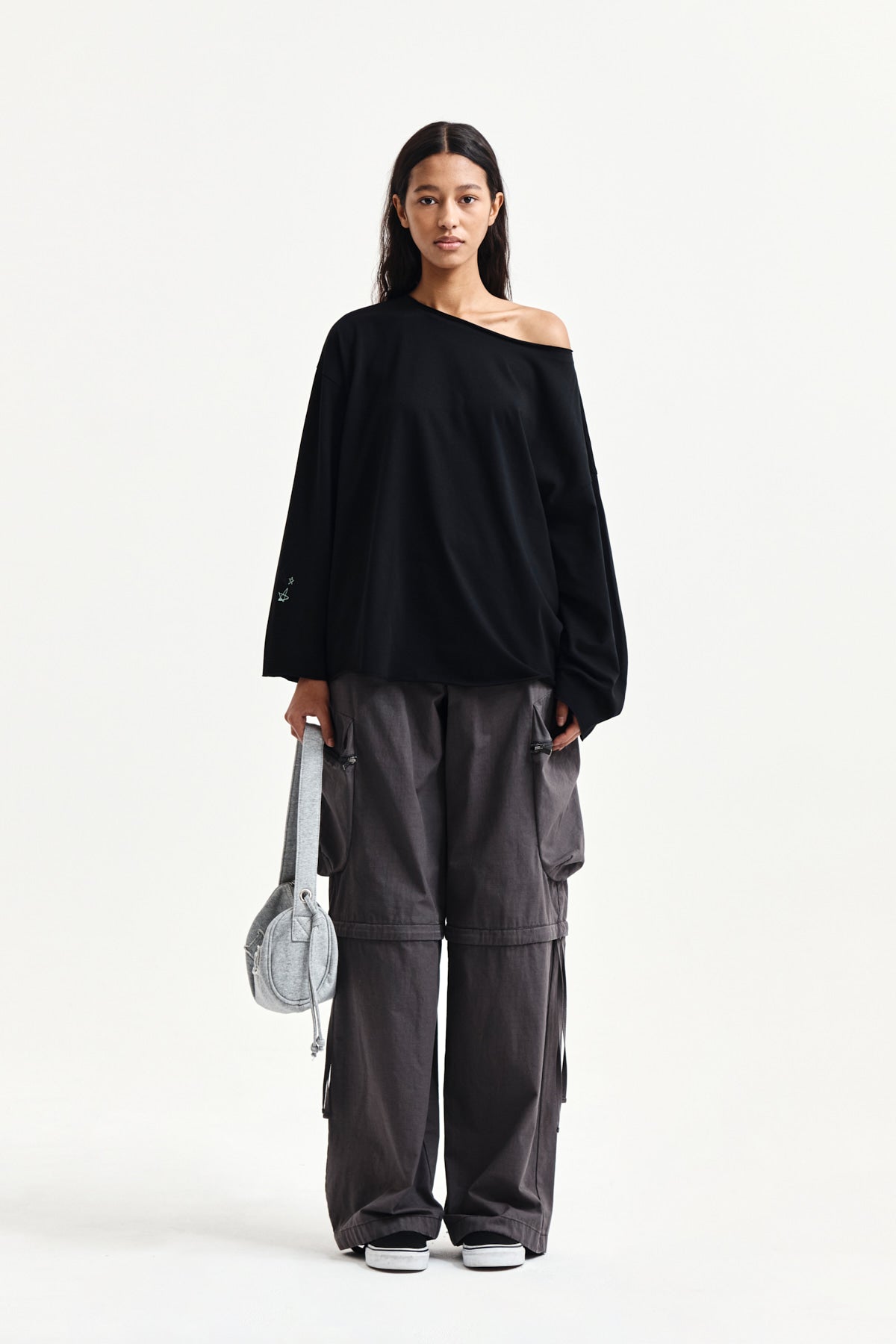 matinkim DETACHABLE CARGO PANTS IN CHARCOAL