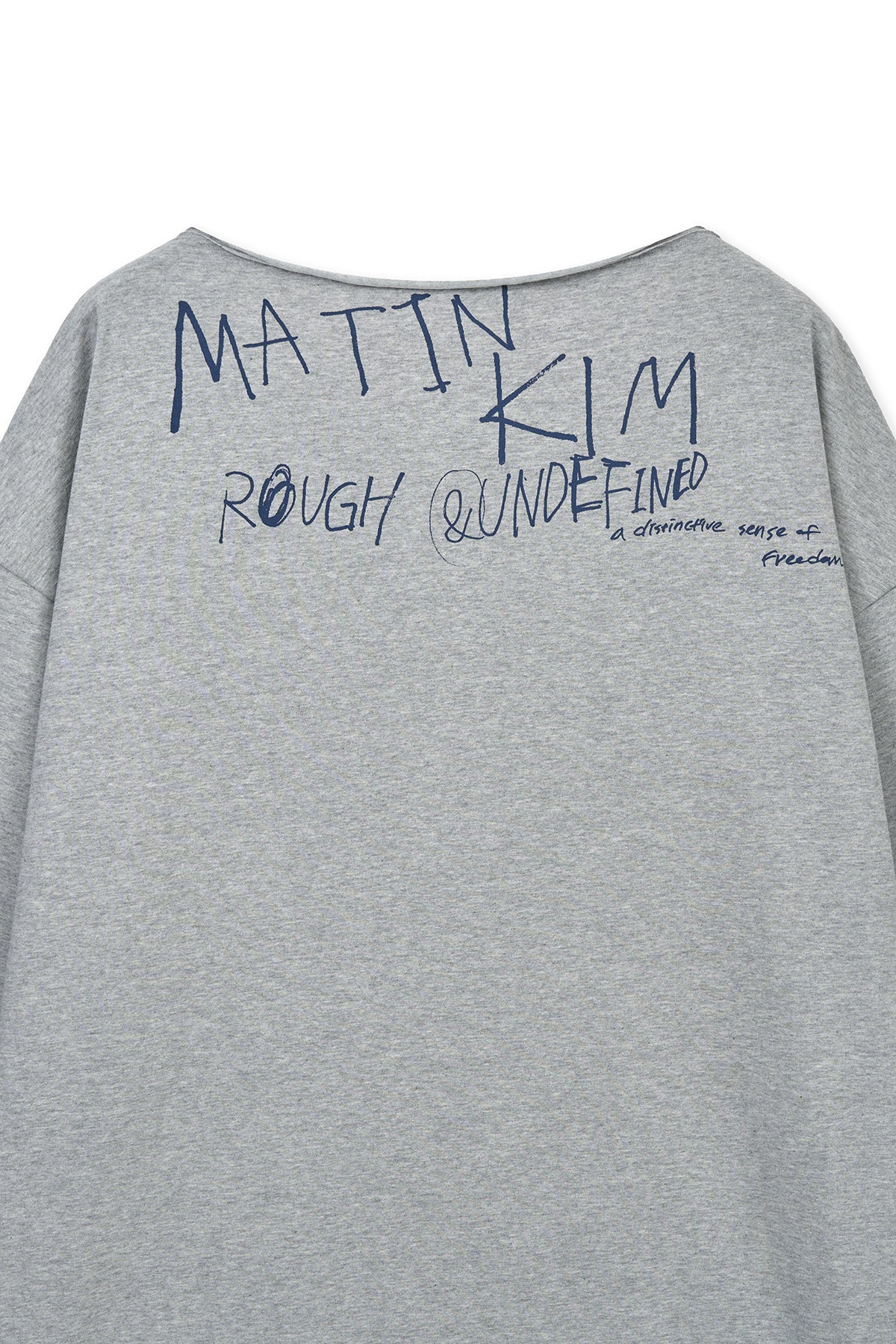 matinkim RAW HEM FINISHED BOAT NECK TOP IN GREY