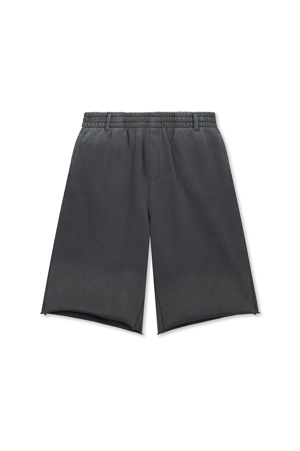 matinkim VINTAGE WASHED BACK LOGO BERMUDA SWEATPANTS IN CHARCOAL