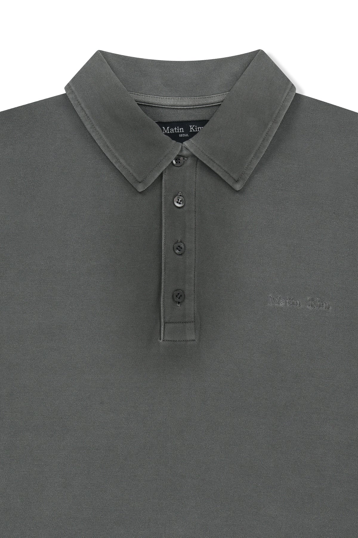 matinkim SMALL LOGO WASHED PIQUE TOP FOR MEN IN CHARCOAL