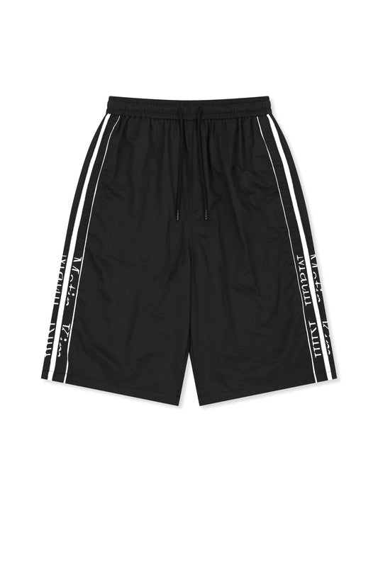 matinkim SIDE LOGO BERMUDA TRACK PANTS IN BLACK