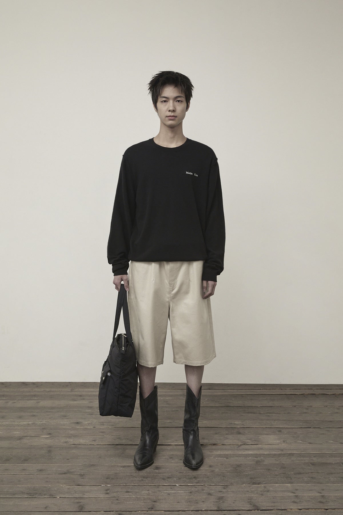 matinkim MATT COATING BERMUDA PANTS FOR MEN IN LIGHT BEIGE