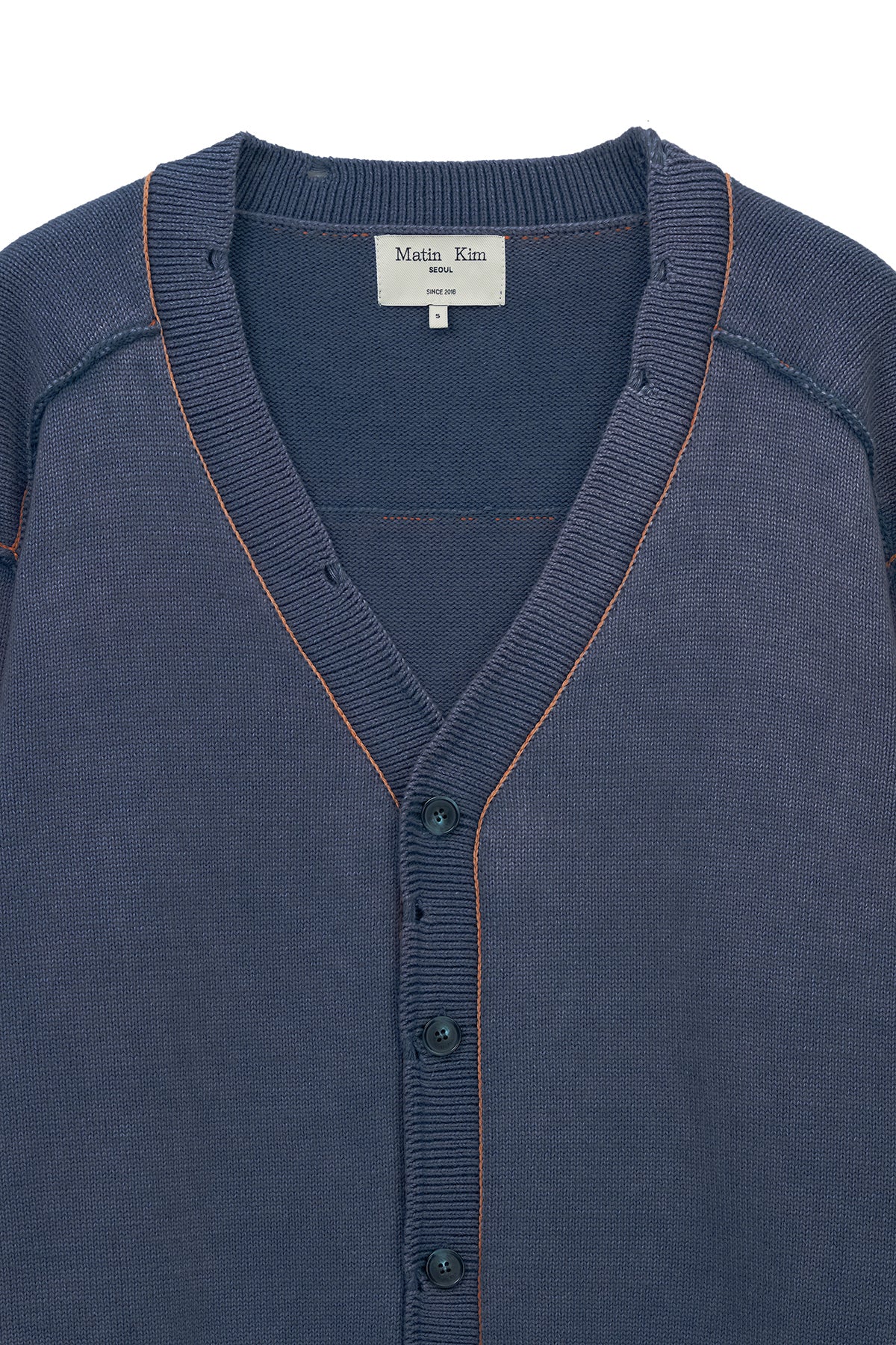 matinkim BACK LOGO LINE POINT KNIT CARDIGAN IN SMOKE BLUE