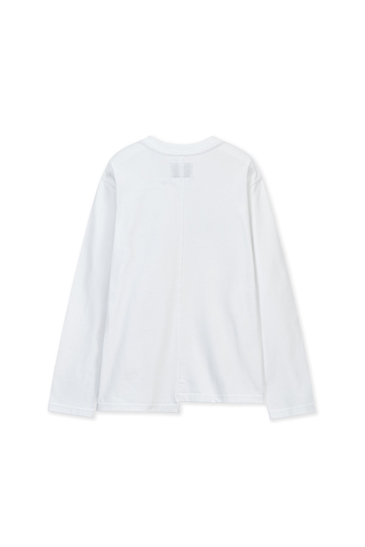 matinkim ASYMMETRIC LOGO TOP IN WHITE