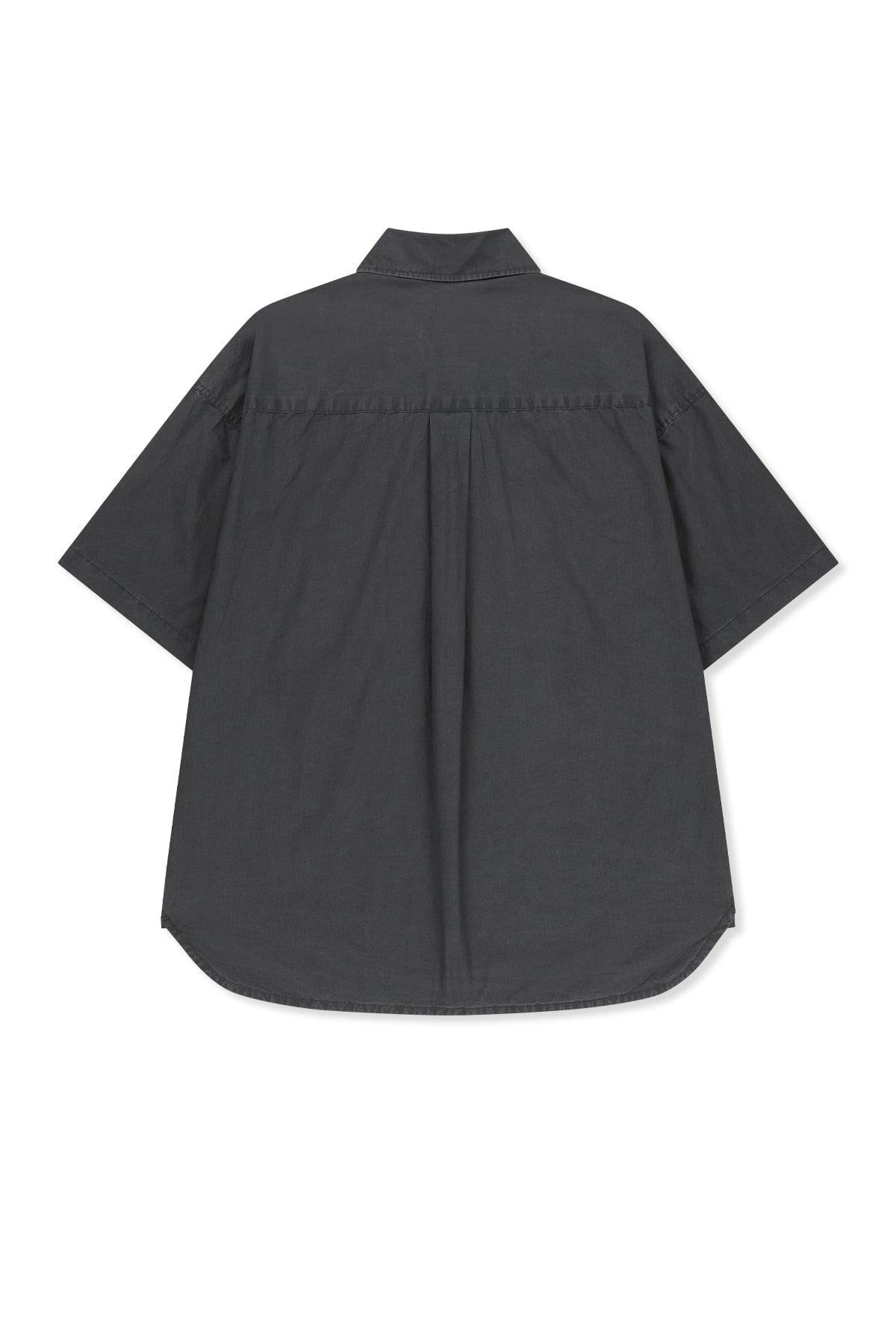 matinkim HALF SLEEVE POCKET SHIRT IN CHARCOAL