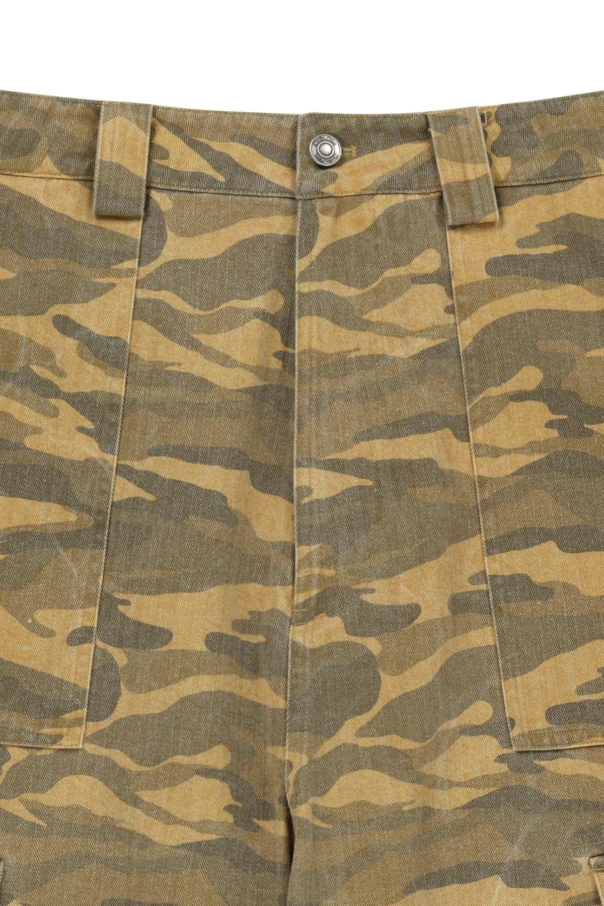 matinkim CAMOUFLAGE CARGO BERMUDA PANTS FOR MEN IN CAMEL