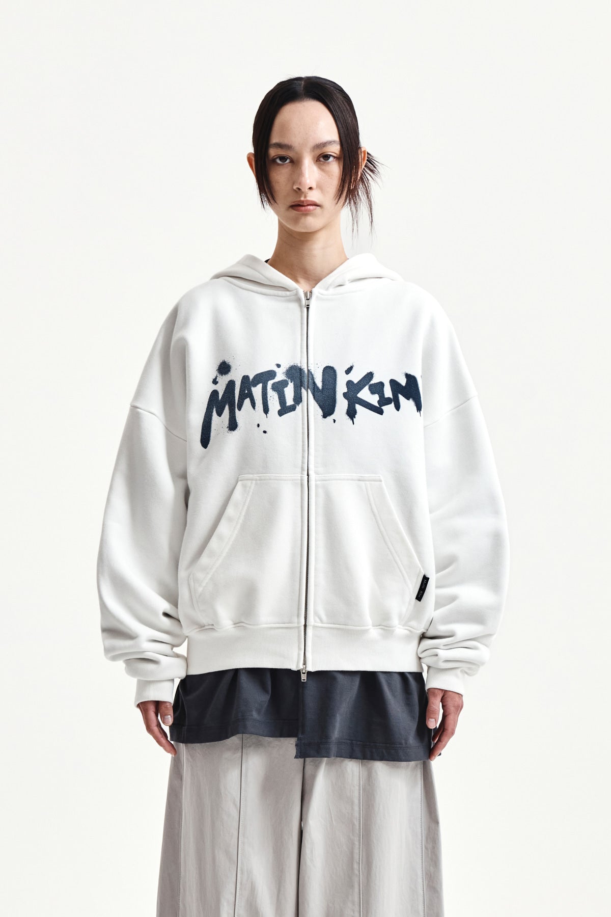 matinkim GRAFFITI LOGO HOODY ZIP UP IN WHITE