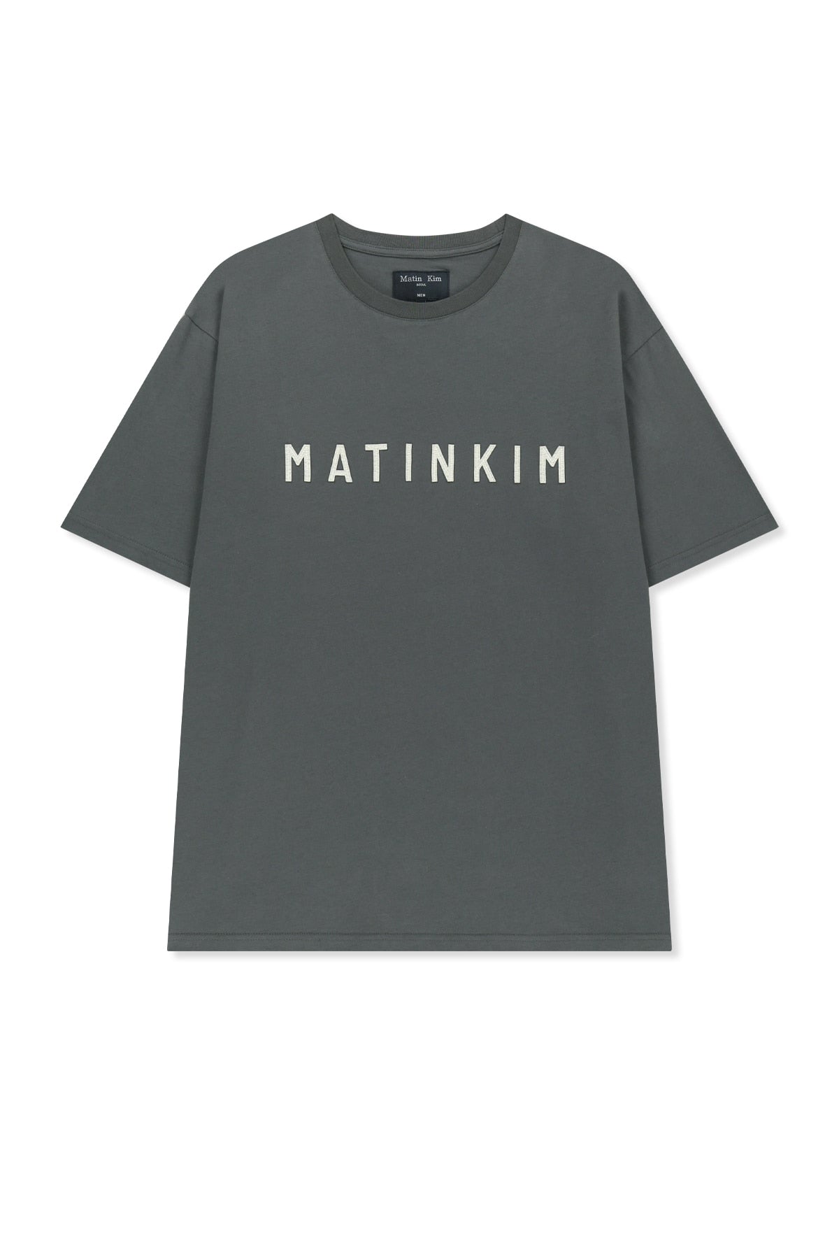 matinkim APPLIQUE FELT LOGO TOP FOR MEN IN CHARCOAL