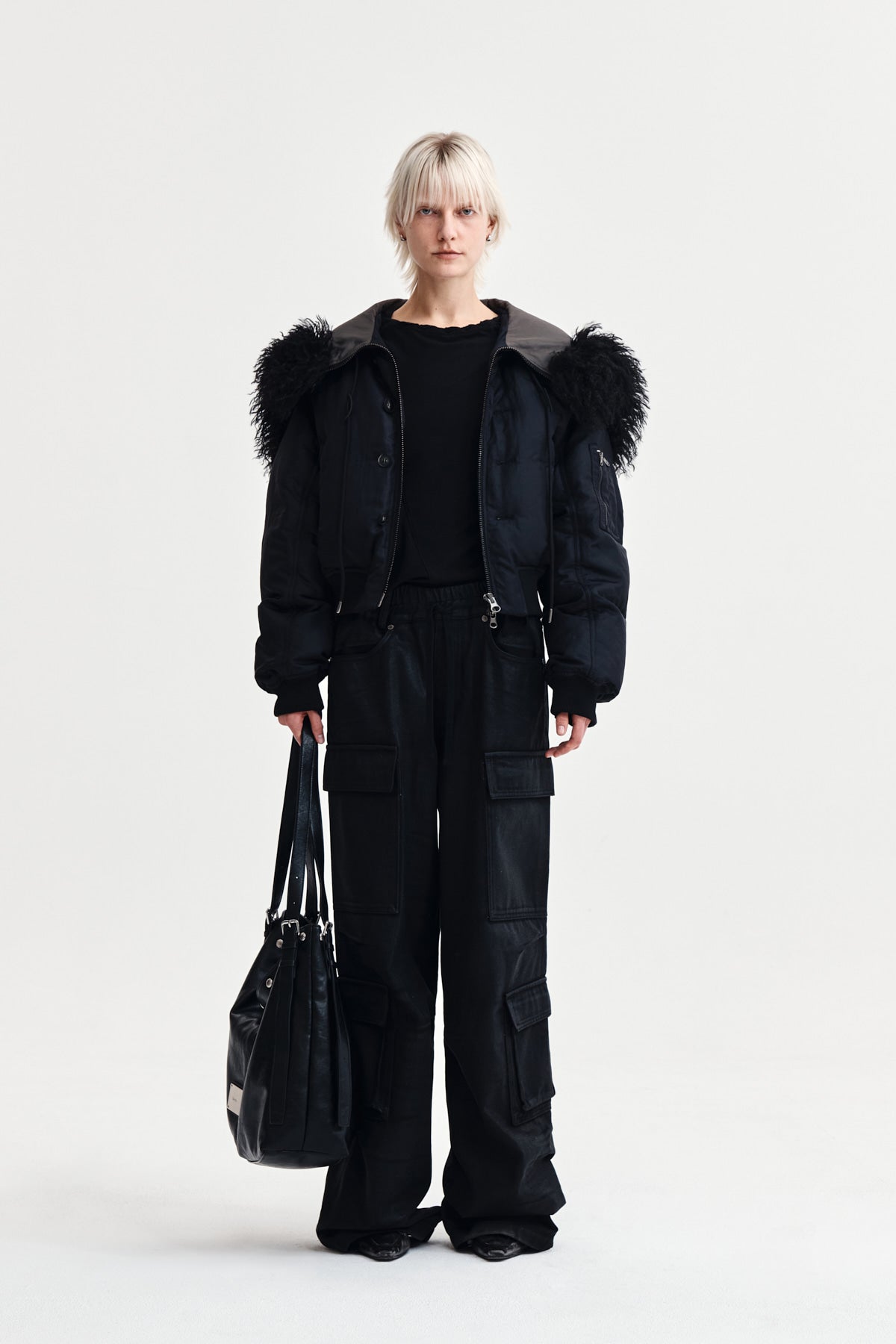 matinkim COATING CARGO DENIM PANTS IN BLACK