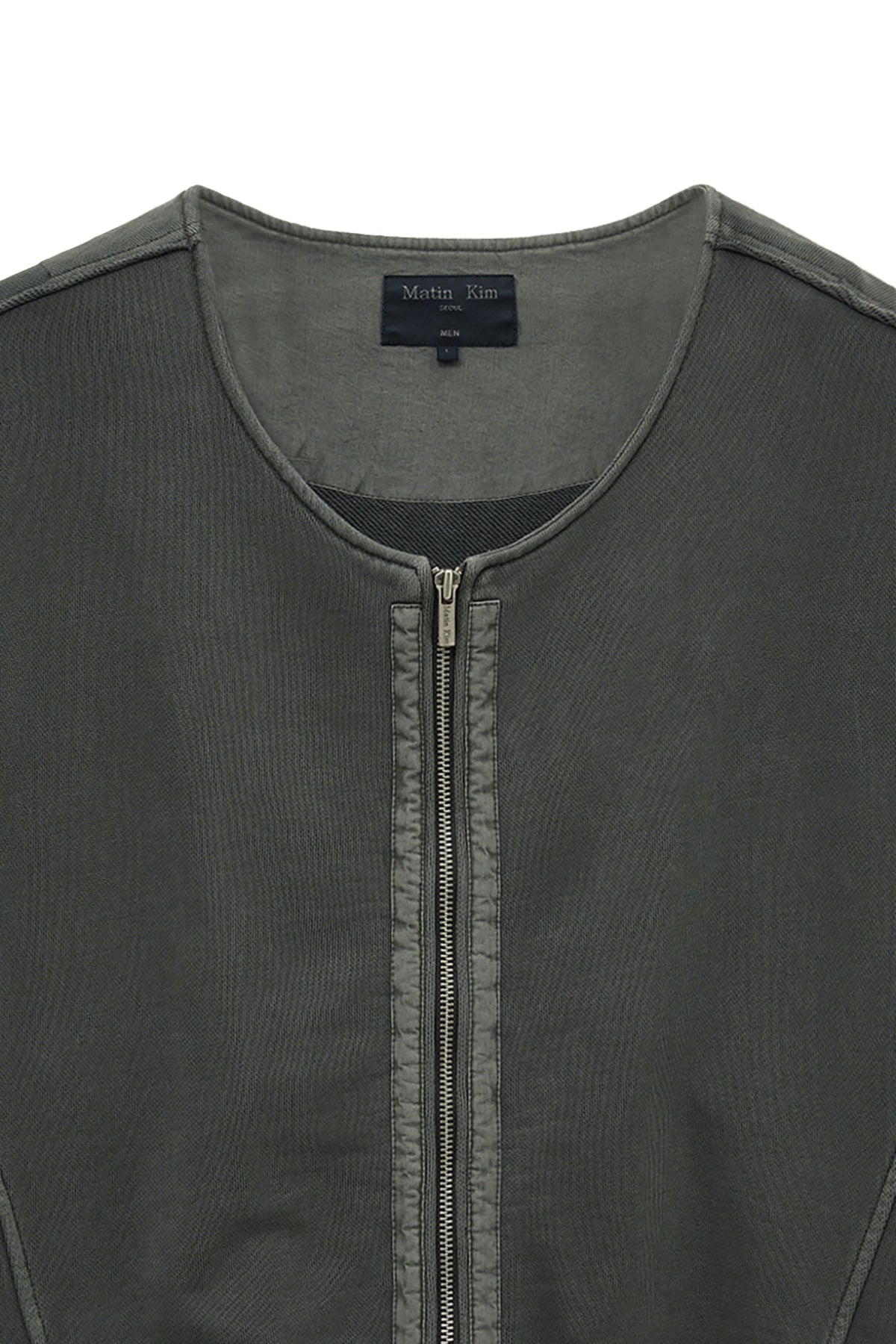 matinkim PIGMENT DYED COLLARLESS ZIP UP JUMPER FOR MEN IN CHARCOAL