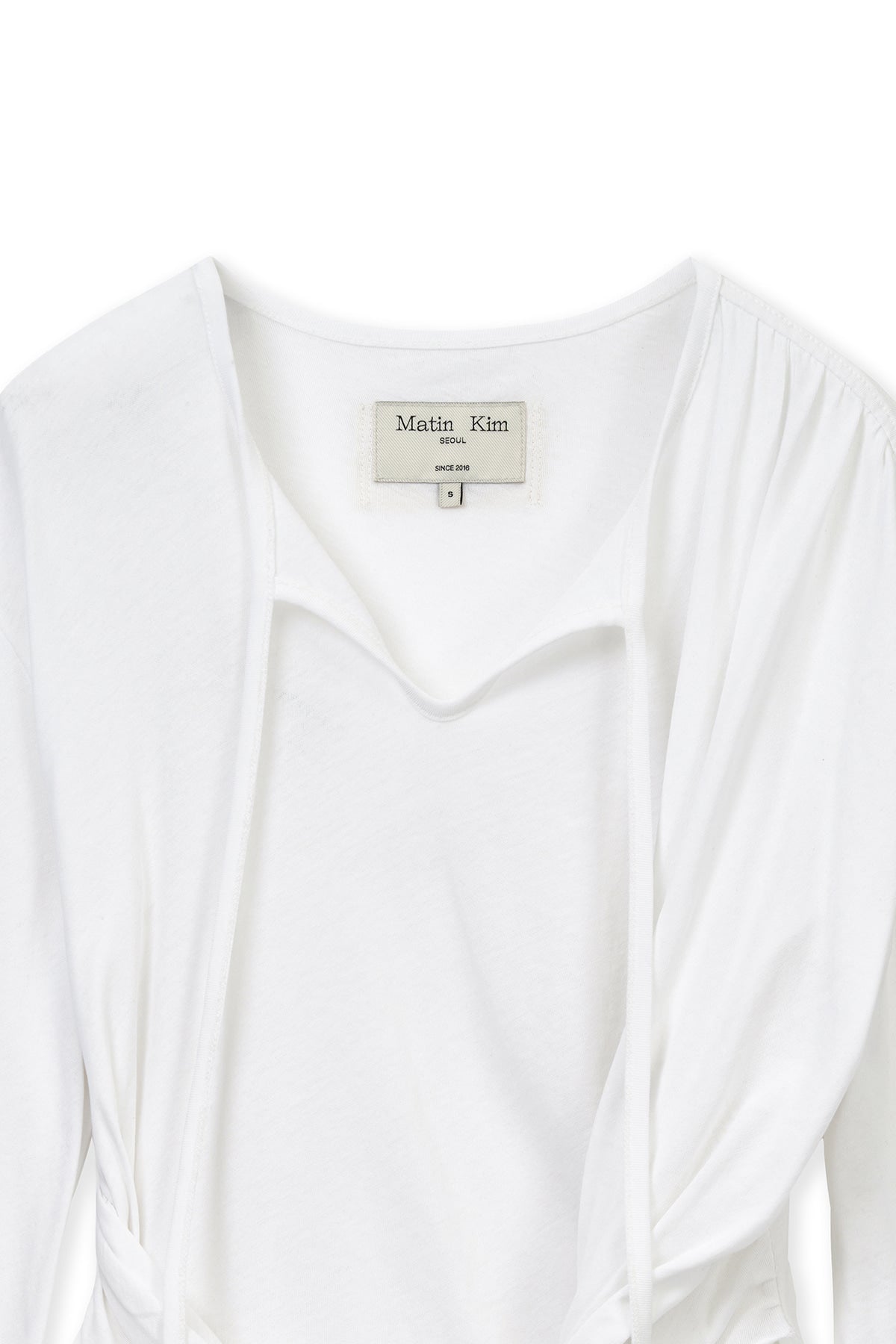 matinkim TIED DRAPERY TOP IN WHITE