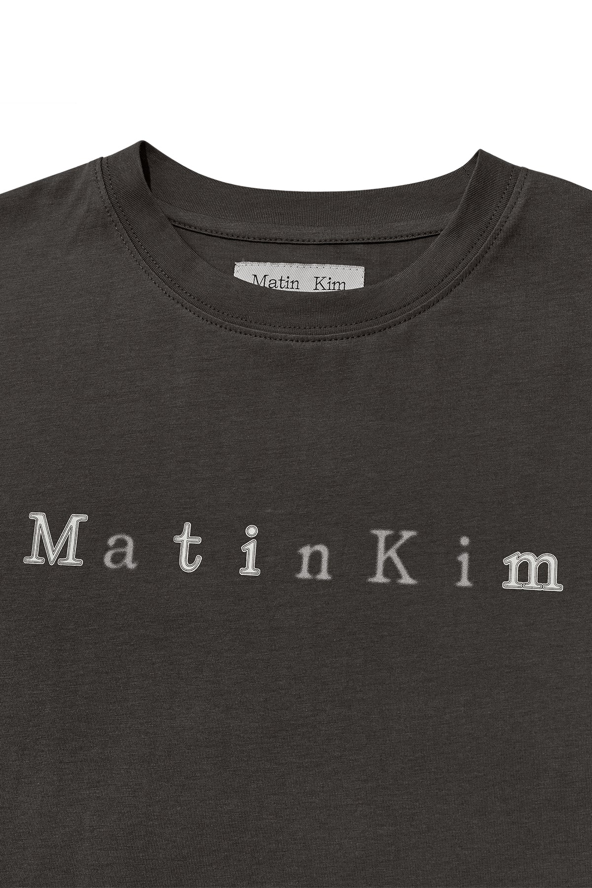 matinkim STICKER GRAPHIC LOGO TOP IN CHARCOAL