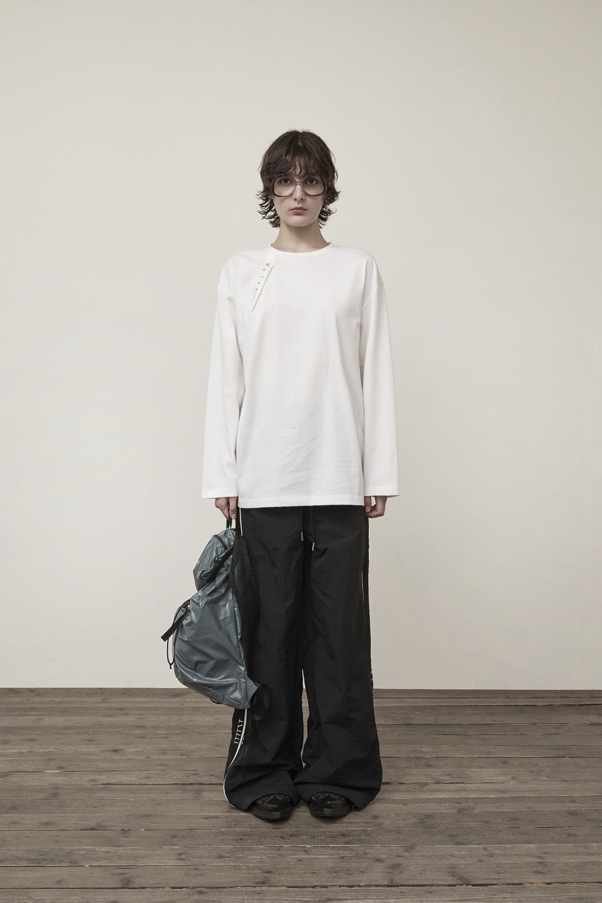 matinkim SIDE LOGO WIDE TRACK PANTS IN BLACK