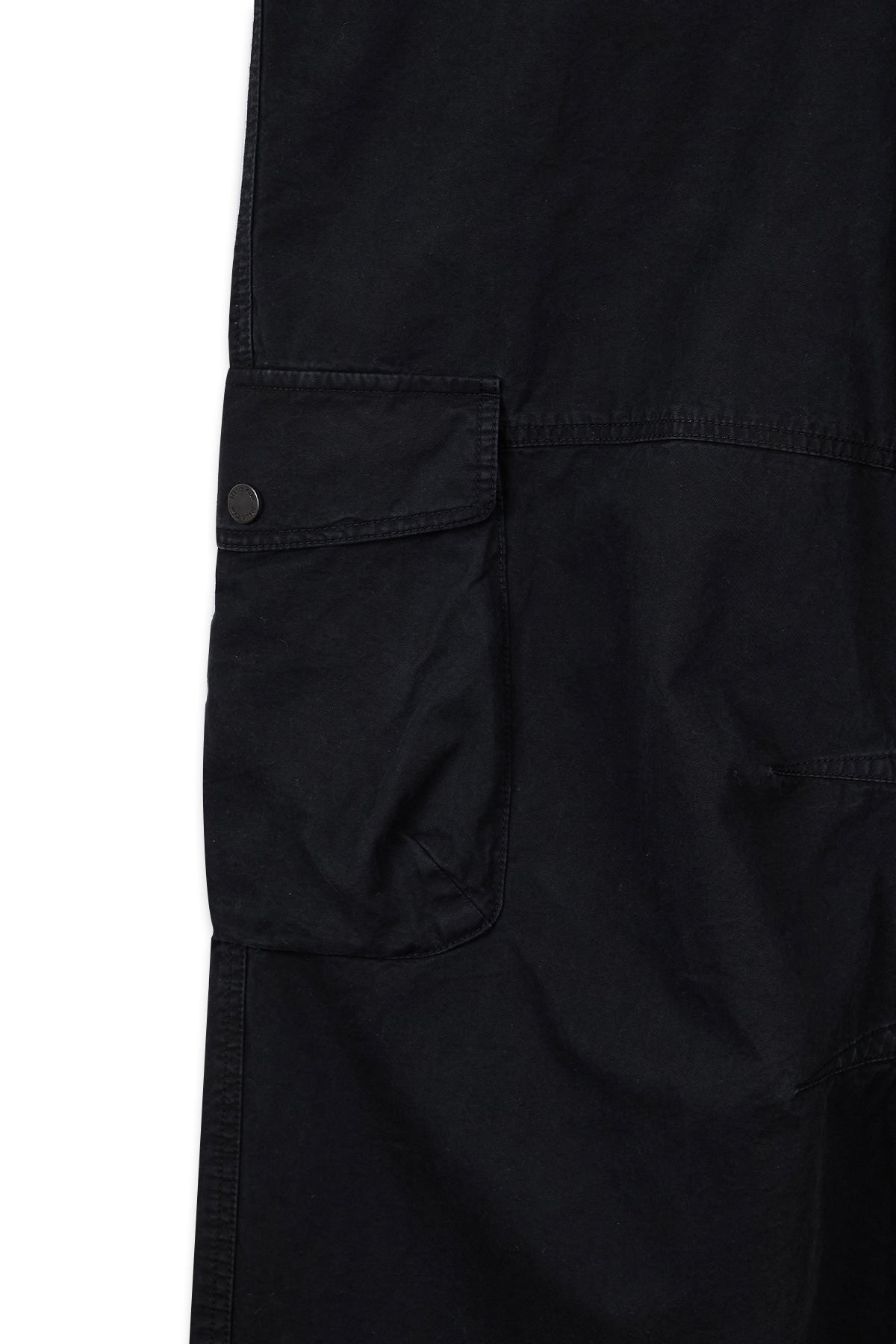 matinkim WASHED WIDE CARGO PANTS FOR MEN IN BLACK