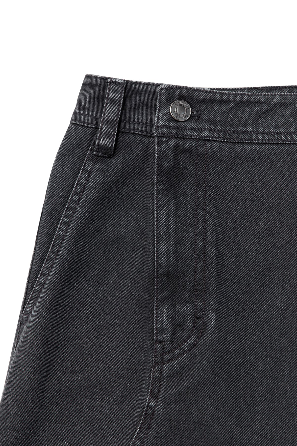 matinkim SIDE POCKET POINT MIDI SKIRT IN CHARCOAL