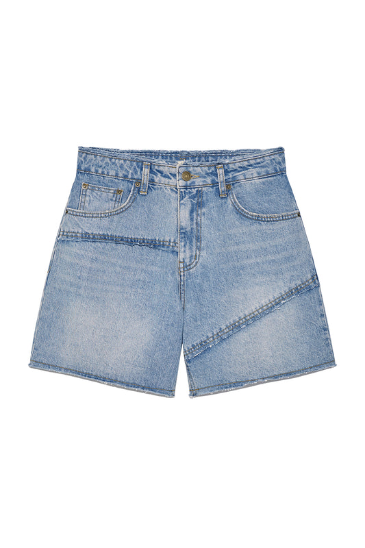 matinkim CUT LINE POINT DENIM SHORTS IN BLUE