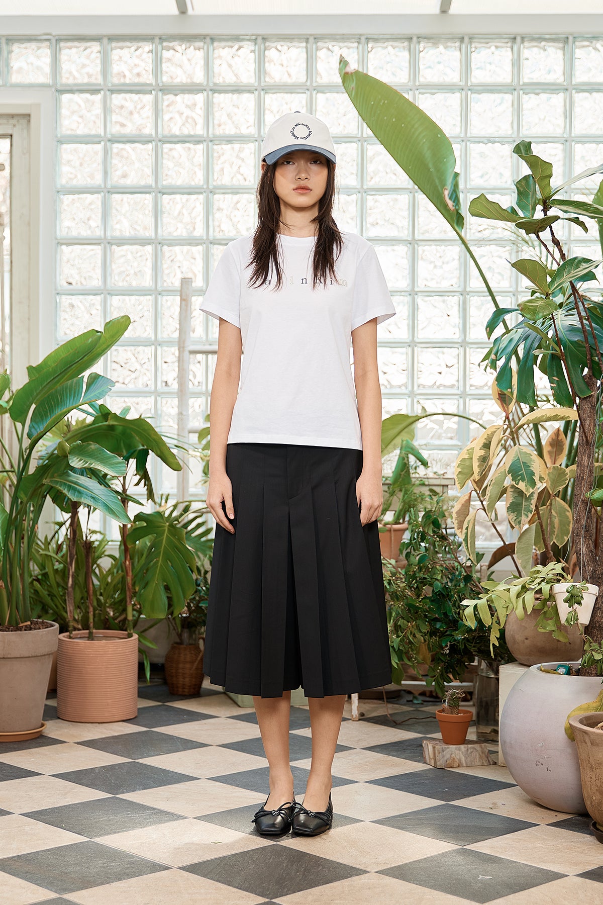 matinkim STICKER GRAPHIC LOGO TOP IN WHITE