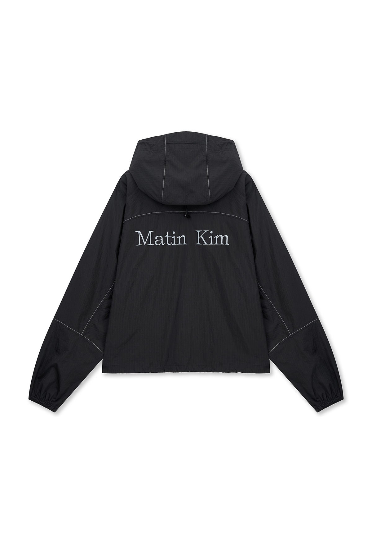 matinkim CROPPED BACK LOGO HOODY WIND BREAKER IN BLACK