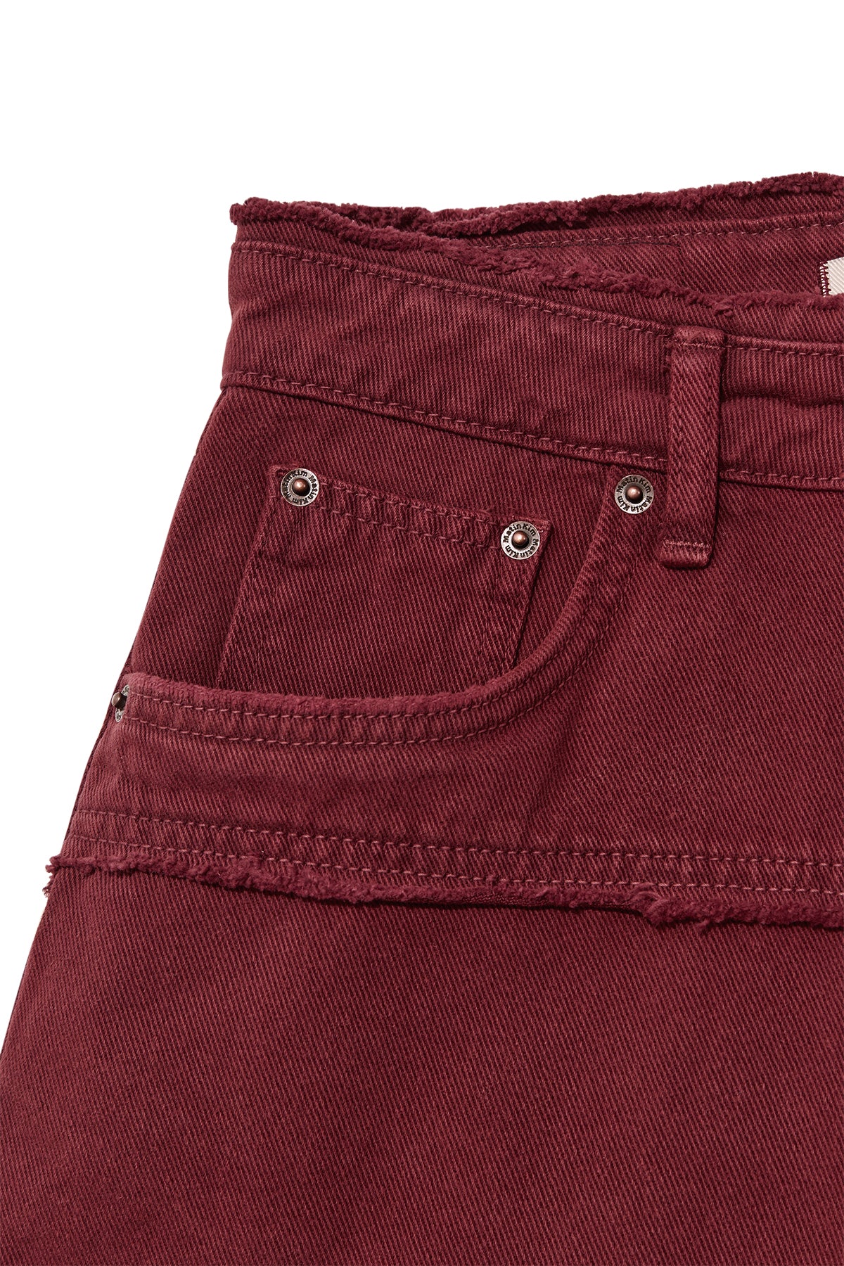 matinkim CUT LINE POINT DENIM SHORTS IN RED