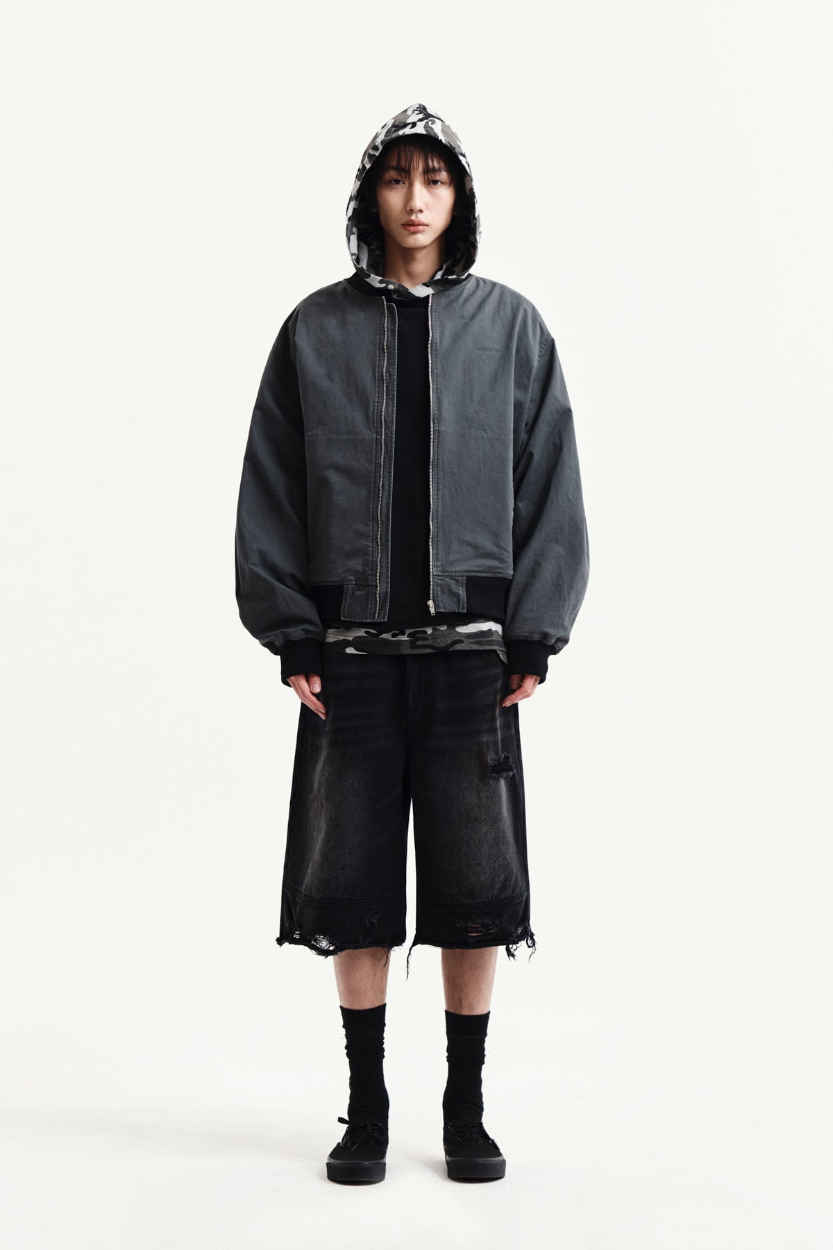 matinkim DESTROYED BERMUDA DENIM PANTS FOR MEN IN BLACK
