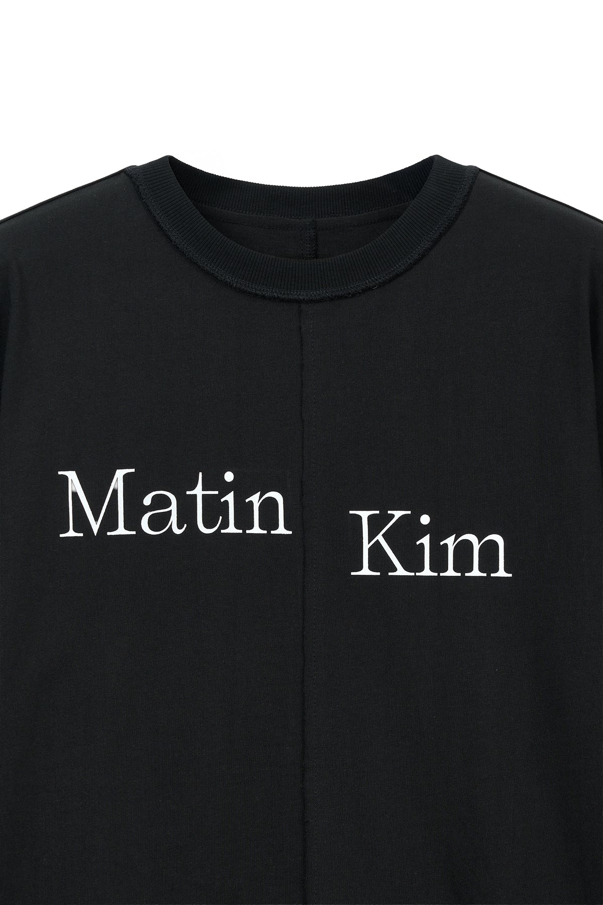 matinkim ASYMMETRIC LOGO TOP IN BLACK