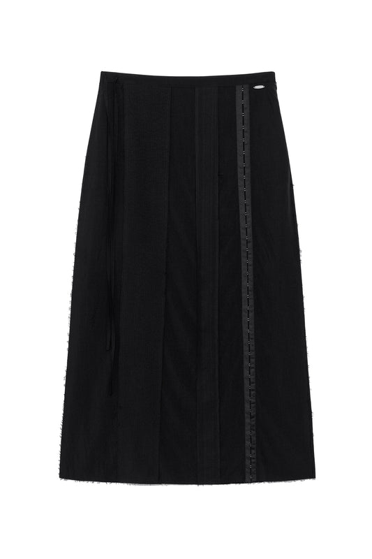 matinkim HOOK AND EYE STRING LONG SKIRT IN BLACK