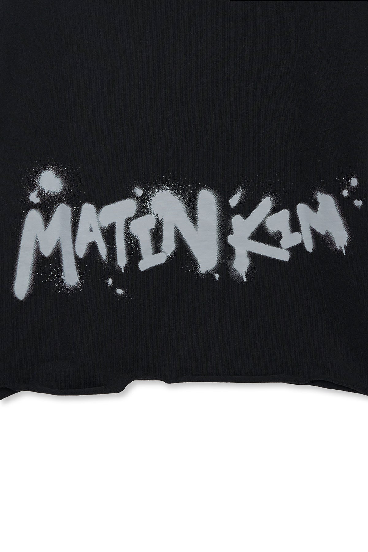 matinkim RAW CUT GRAFFITI LOGO TOP IN BLACK