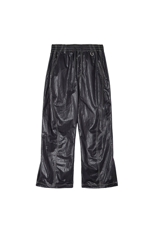 matinkim GLOSSY BANDING TRACK PANTS IN BLACK