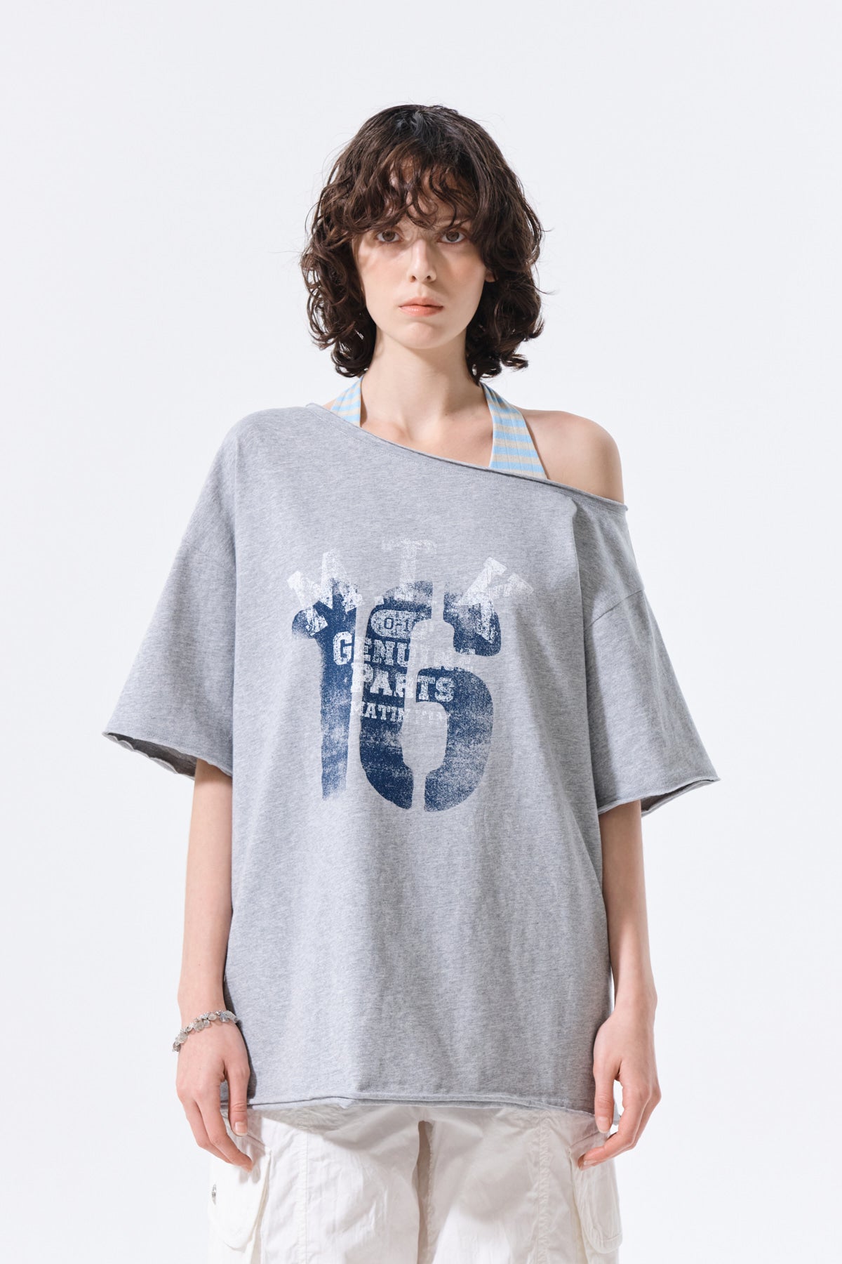 matinkim MTK 16 GRAFFITI LOGO ASYMMETRIC TOP IN GREY