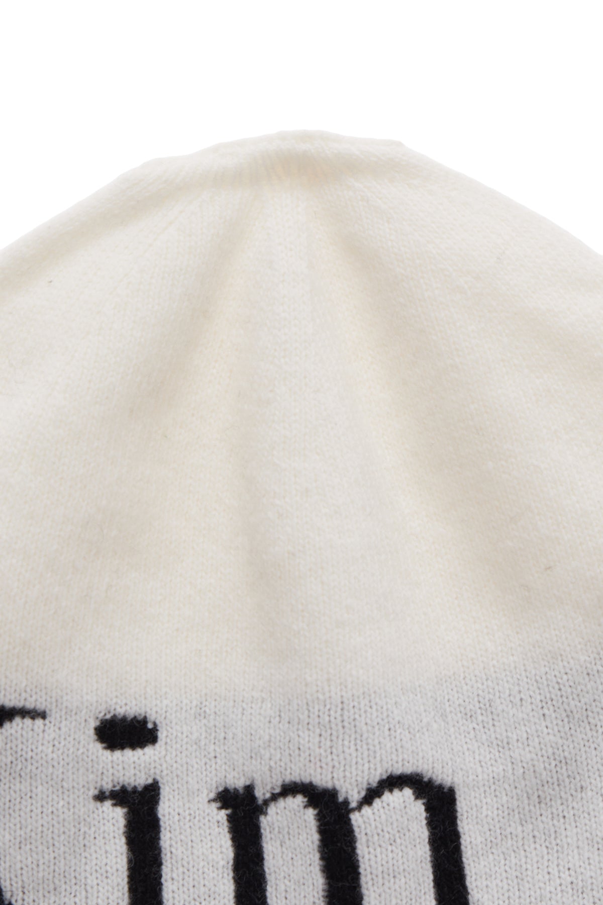 matinkim LOGO JACQUARD SHORT BEANIE IN WHITE