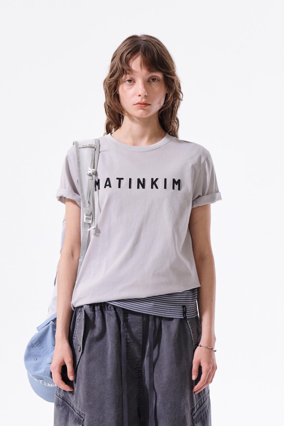 matinkim APPLIQUE FELT LOGO TOP IN GREY