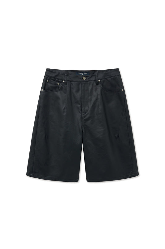 matinkim MATT COATING BERMUDA PANTS FOR MEN IN BLACK