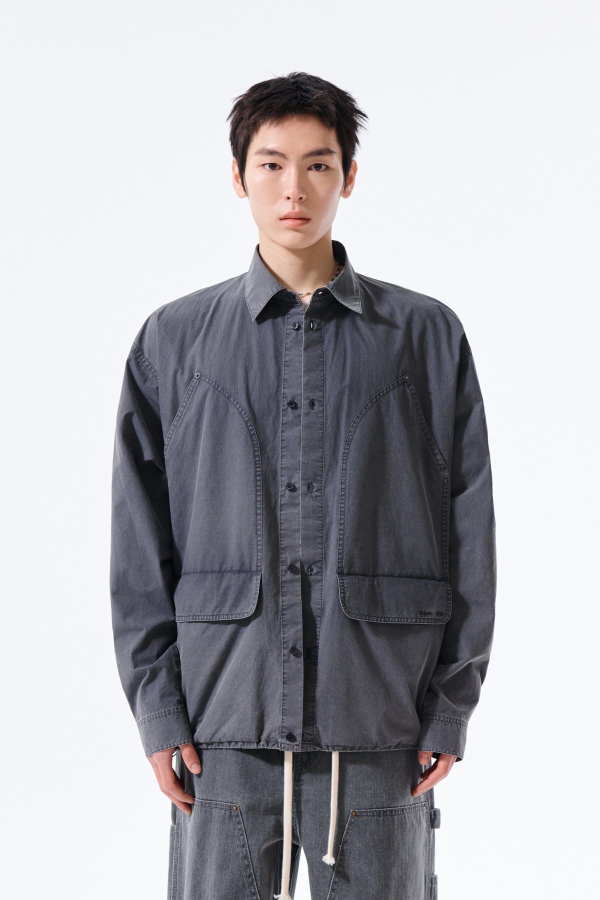 matinkim WASHED COTTON DRAWSTRING SHIRT IN CHARCOAL