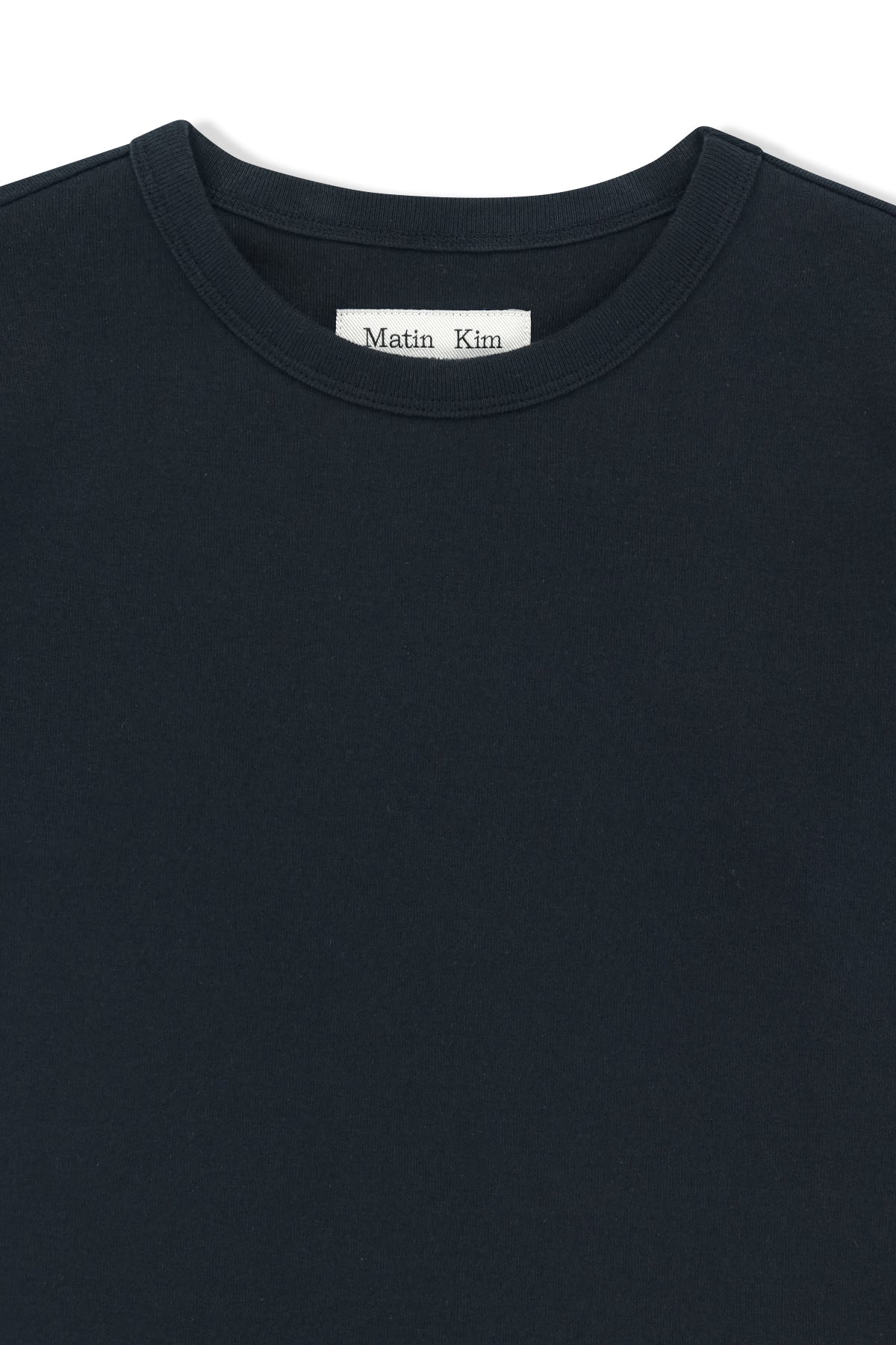 matinkim LABEL DETAIL SLIM FIT TOP IN NAVY