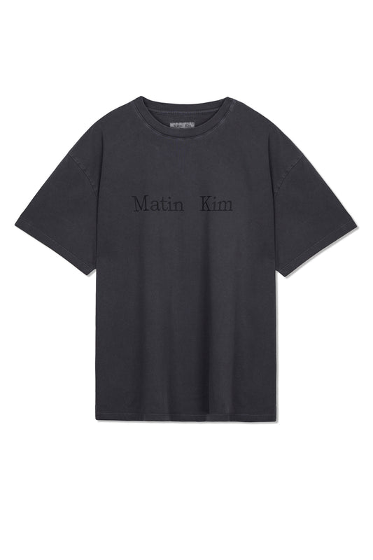 matinkim PIGMENT LOGO TOP IN DARK GREY