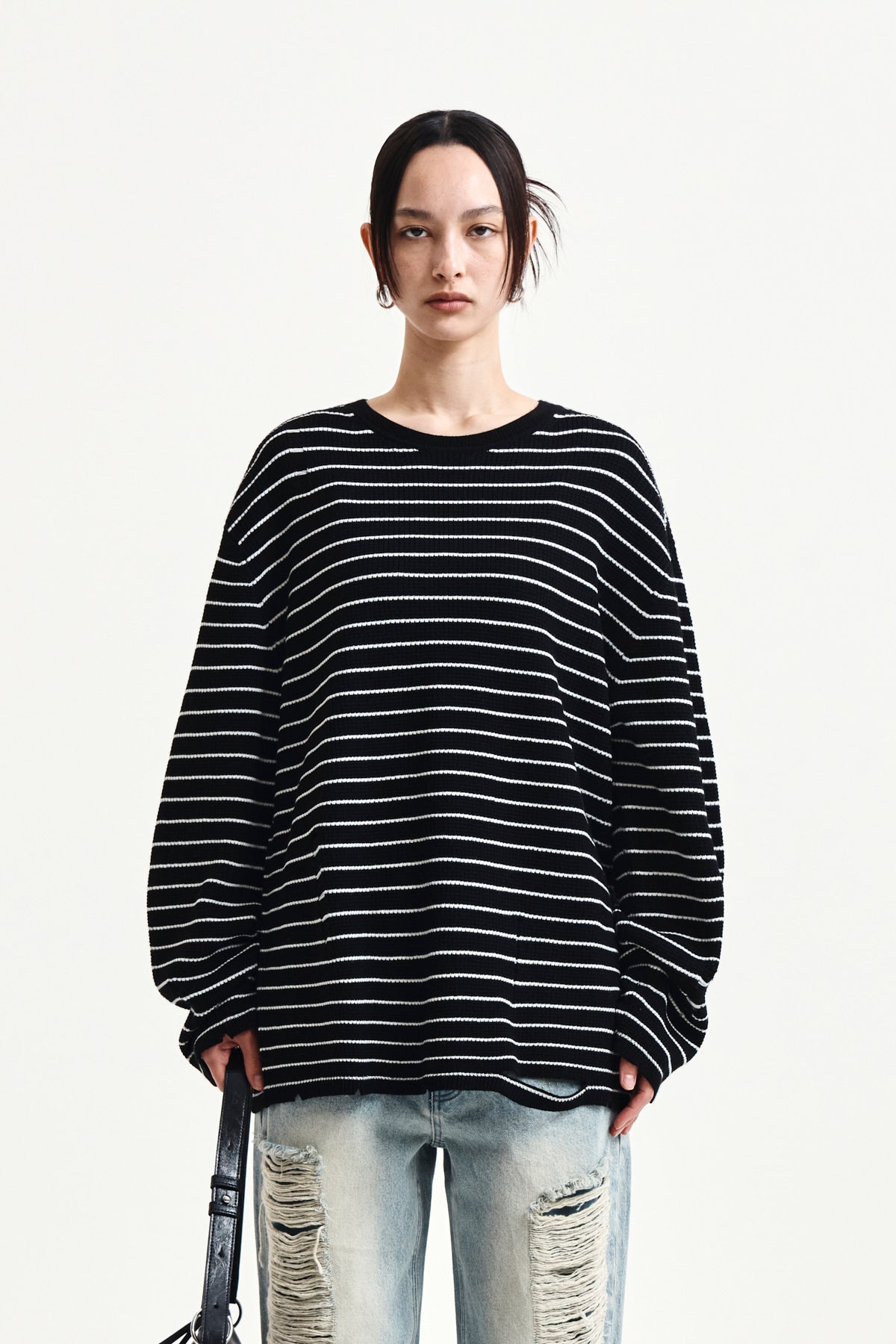 matinkim STRIPE DAMAGED LOOSE PULLOVER IN BLACK