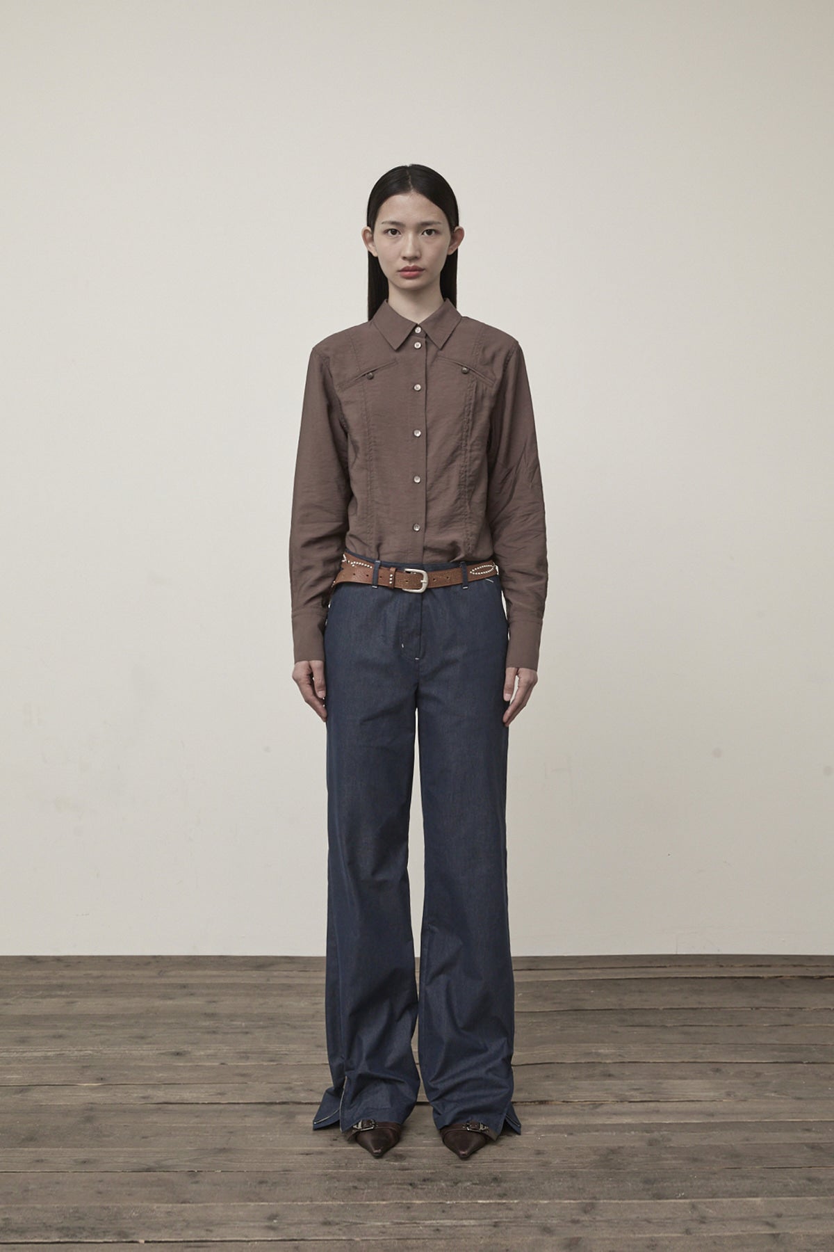 matinkim BACK TUCK DETAIL DENIM LIKE PANTS IN NAVY