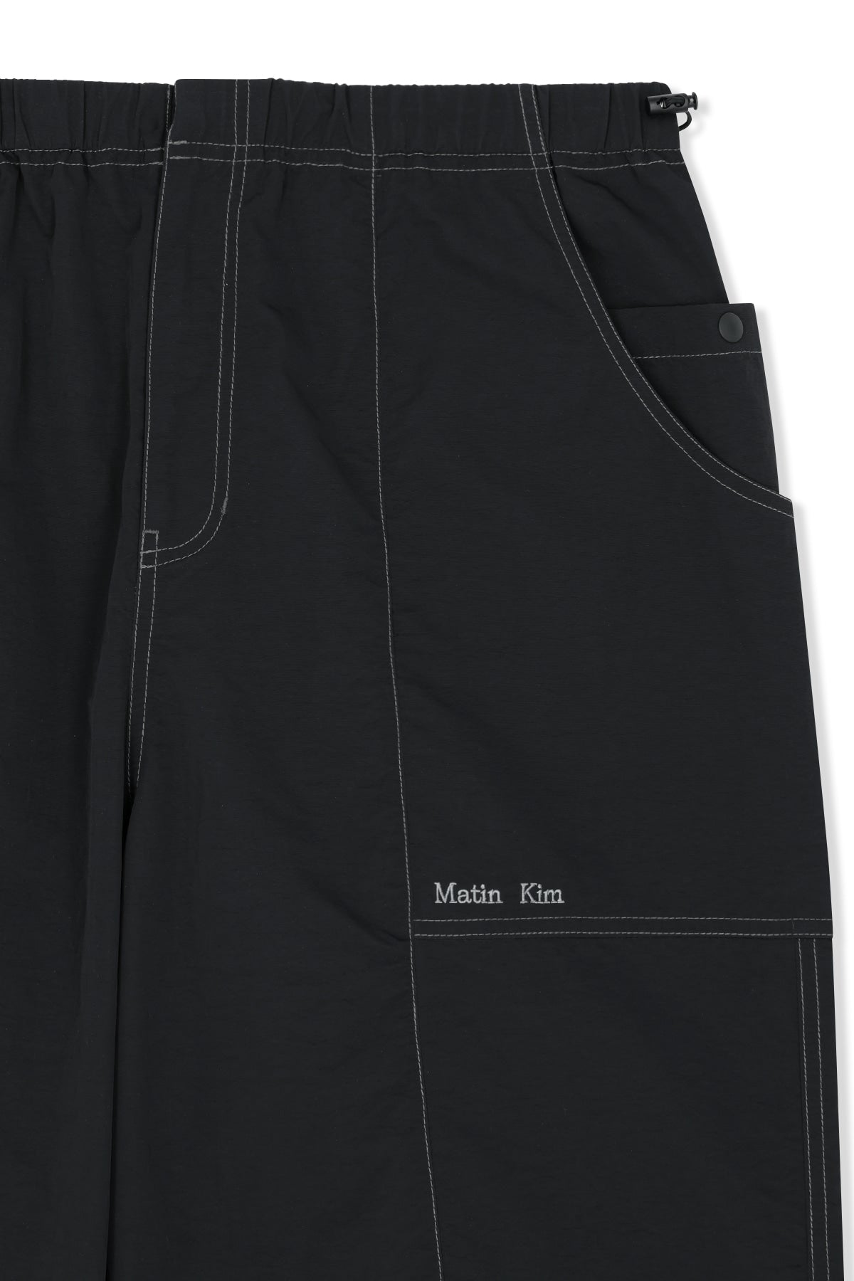 matinkim MULTI PANEL PARACHUTE PANTS IN BLACK