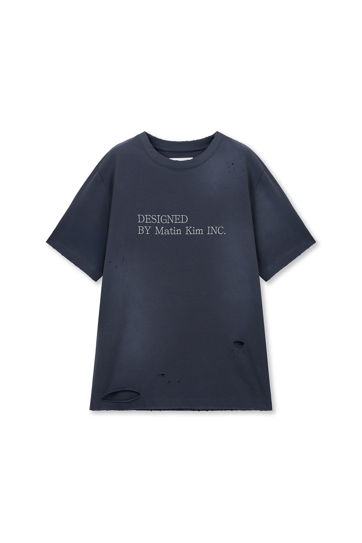 matinkim SPRAY WASHED LETTERING DAMAGED TOP IN NAVY