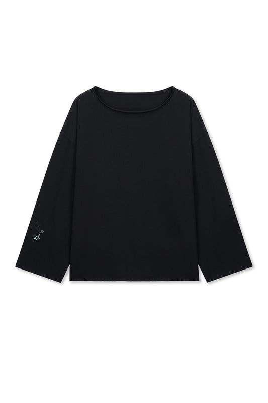 matinkim RAW HEM FINISHED BOAT NECK TOP IN BLACK