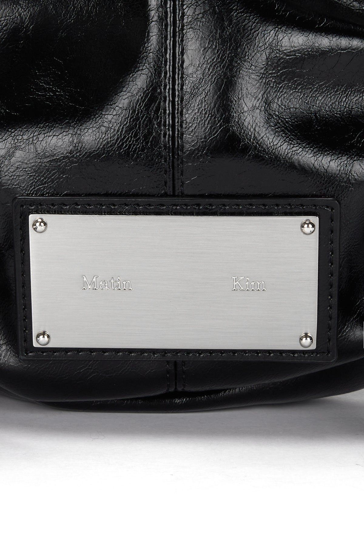matinkim HALF SHIRRING RIBBON ROUND BAG IN BLACK
